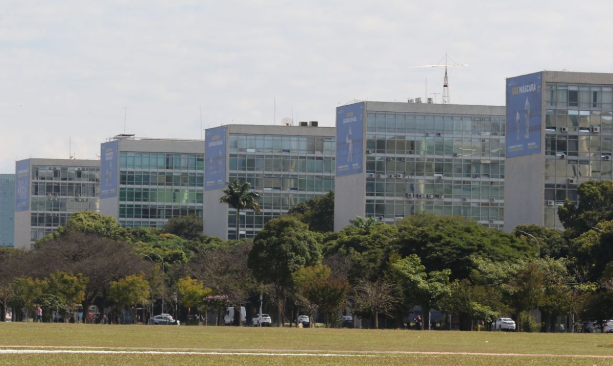 Decreto regulamenta aquisição de itens de luxo pela administração (Foto:  Fabio Rodrigues Pozzebom/ Agência Brasil)