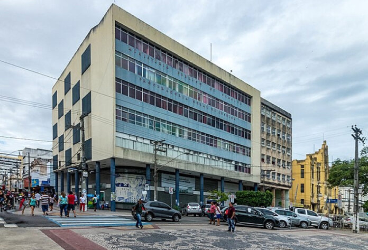 O histórico Edifício Walter Franco é um dos imóveis que o governo quer alienar (Foto: Paul R. Burley)