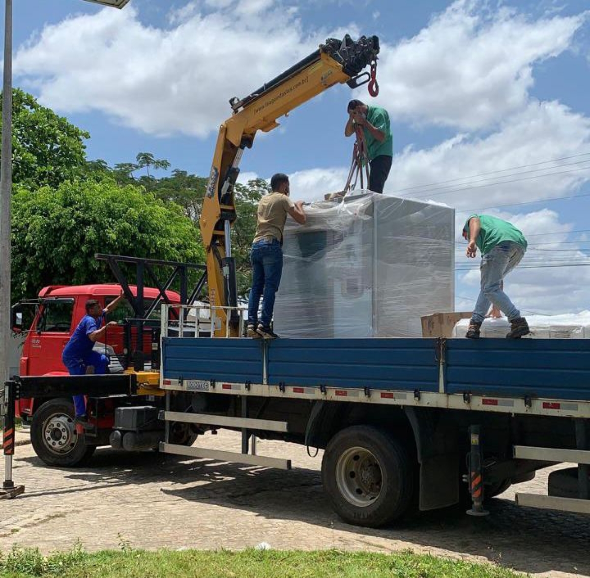 Aparelho de autoclave chega no Hospital Regional de Glória (Foto: Assessoria Janier Mota)