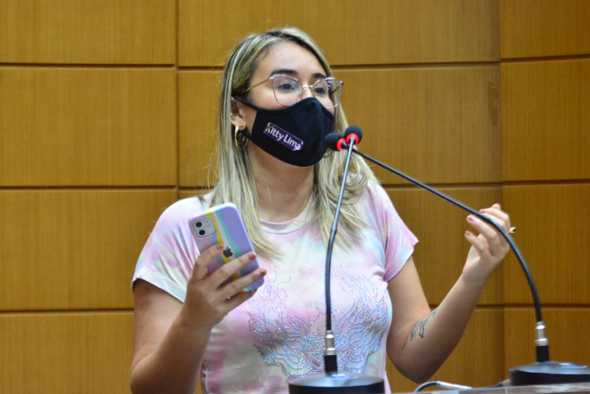 Kitty Lima denuncia ao MPE mortandade de peixes em barragem do Denocs em Glória (Foto: Assessoria Kitty Lima)
