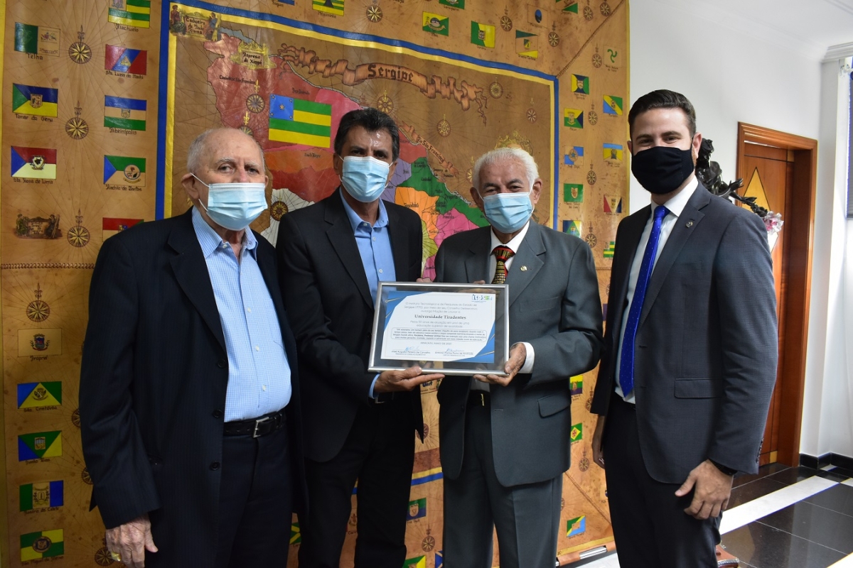 Unit recebe homenagem do ITPS pelos 59 anos de atuação em prol de uma educação de qualidade (Foto: Assessoria de Imprensa Unit)