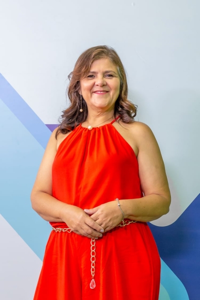 Jornalista Alexandra Brito, autora do livro "Fragmentos de Memórias" (Foto: Assessoria)