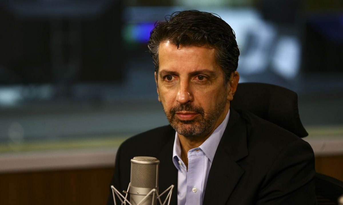 O ministro do meio ambiente, Joaquim Leite, durante entrevista ao programa Repórter Nacional (Foto: Marcelo Camargo/ Agência Brasil)