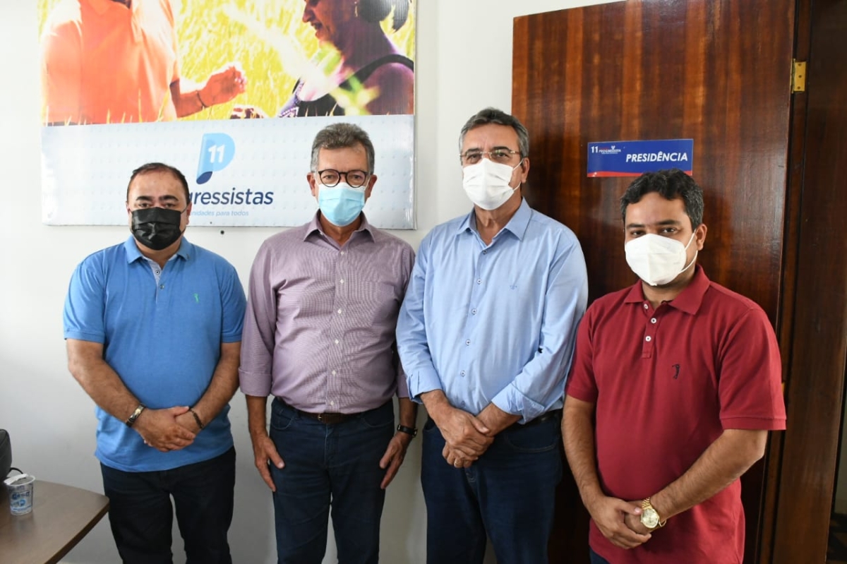 Laércio Oliveira discute projetos para Simão Dias (Foto: Site Laércio Oliveira)