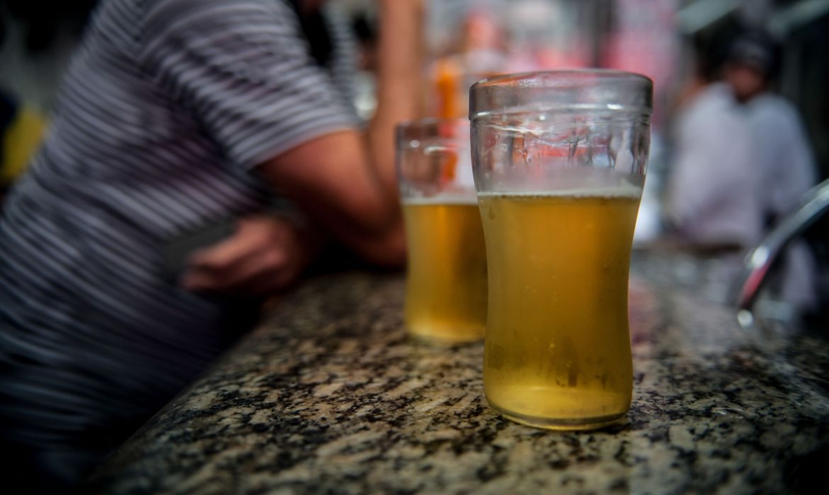 Dia de Combate ao Alcoolismo: médicos alertam sobre danos à saúde (Foto de arquivo: Marcelo Camargo/ Agência Brasil)