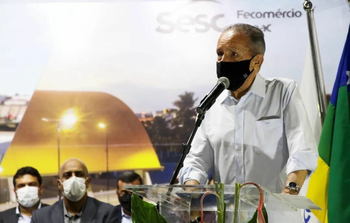 José Carlos Machado comemora aprovação do texto-base de PEC sobre terrenos de marinha (Foto: Assessoria José Carlos Machado)