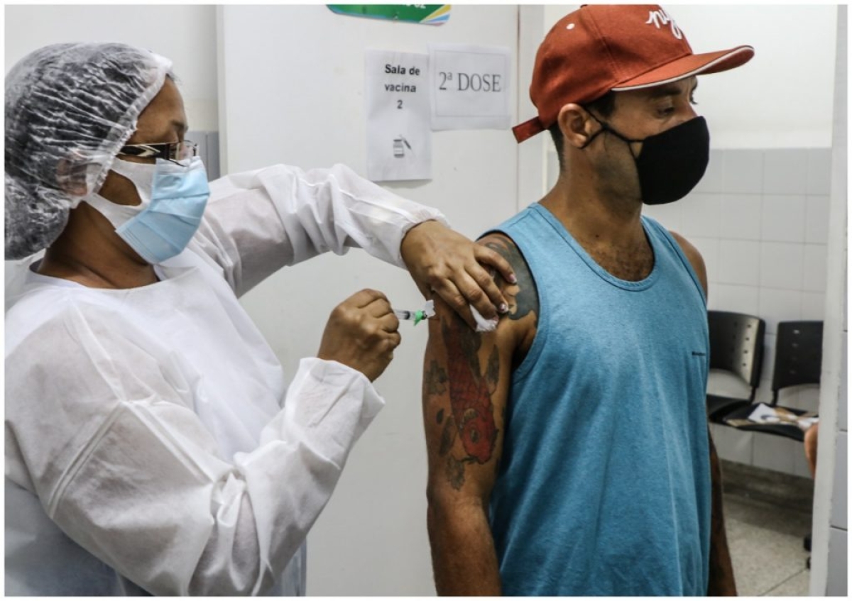 Sergipe tem mais de 95% da população adulta vacinada contra a Covid-19 com a primeira dose (Foto: SES/SE)