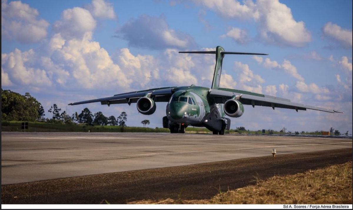 Avião da FAB parte na segunda para resgatar brasileiros na Polônia (Foto: FAB)