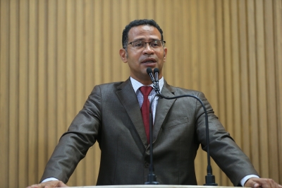 Sargento Byron protocola Projeto de Lei que cria Fundo Municipal voltado à ressocialização de egressos do sistema prisional (Foto: César Oliveira)