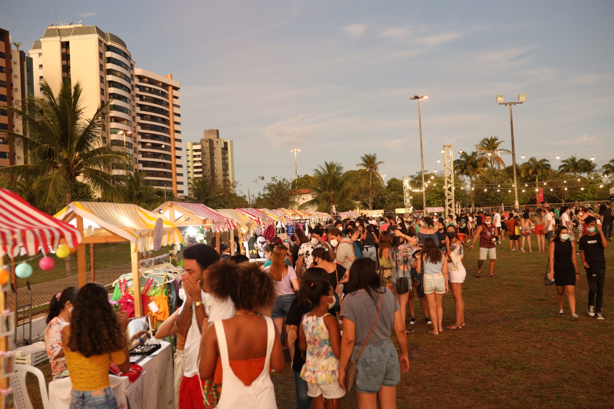 Feirinha da Gambiarra de Verão movimenta economia na capital sergipana (Foto: AG�? - Comunicação Estratégica)