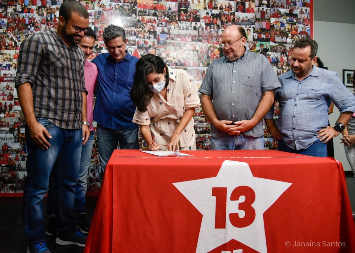 Yasmin Déda oficializa filiação ao Partido dos Trabalhadores em Sergipe (Foto: Assessoria Sergipe Pode Mais)