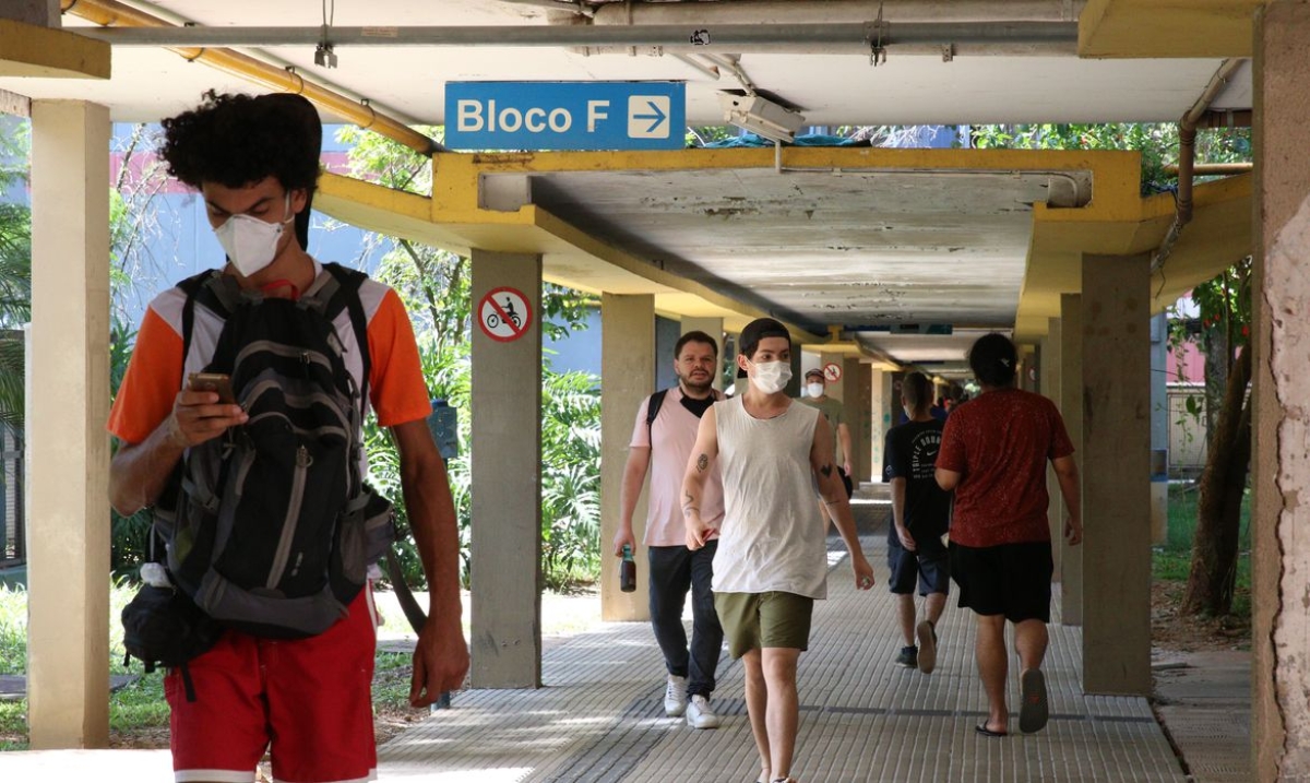 Capes disponibiliza 3.561 bolsas a 213 instituições de ensino superior (Foto: Rovena Rosa/ Agência Brasil)