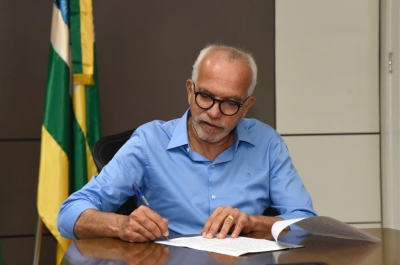 Prefeito Edvaldo Nogueira decreta ponto facultativo nesta quinta, 14/4, em comemoração à Semana Santa (Foto: Ana Lícia Menezes/ PMA)