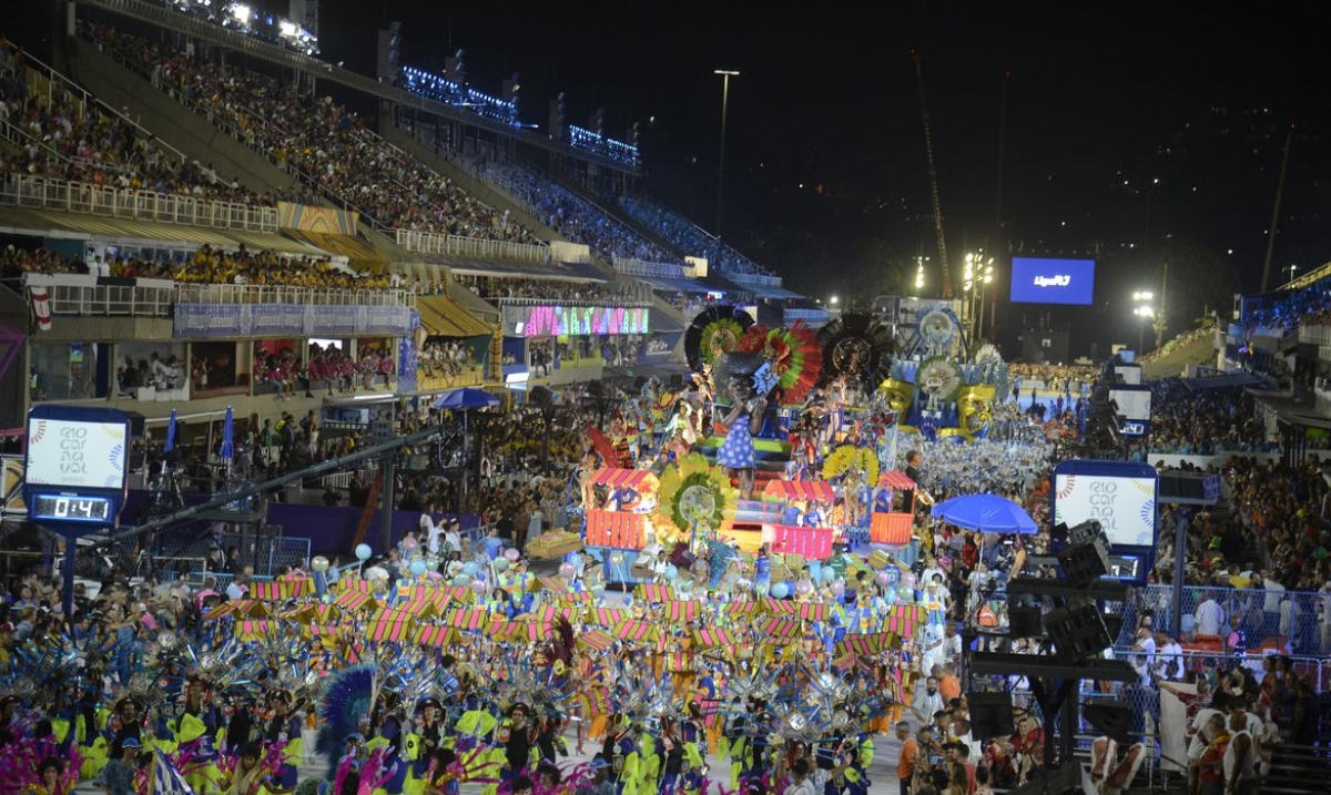 Em Cima da Hora abre os desfiles da Série Ouro do carnaval 2022 na Sapucaí (Foto: Tomaz Silva/ Agência Brasil)