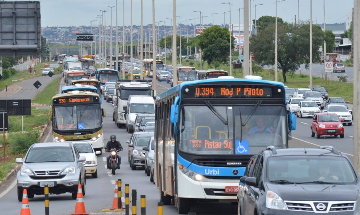 Contran beneficiará motoristas que não cometerem infração por 12 meses - Foto: Antonio Cruz | Agência Brasil