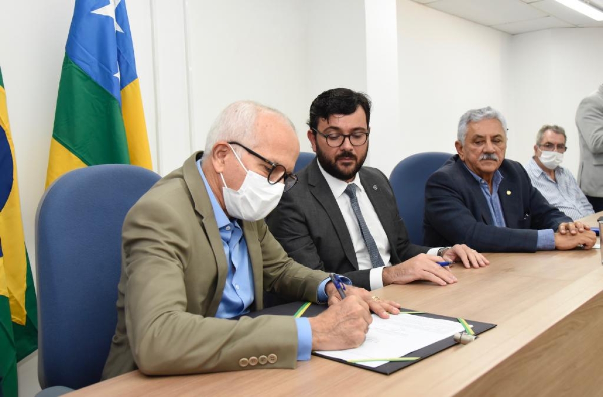 Prefeitura e SPU assinam acordos para doação de terrenos para obras e regularização fundiária em Aracaju - Foto: Ana Lícia Menezes | PMA