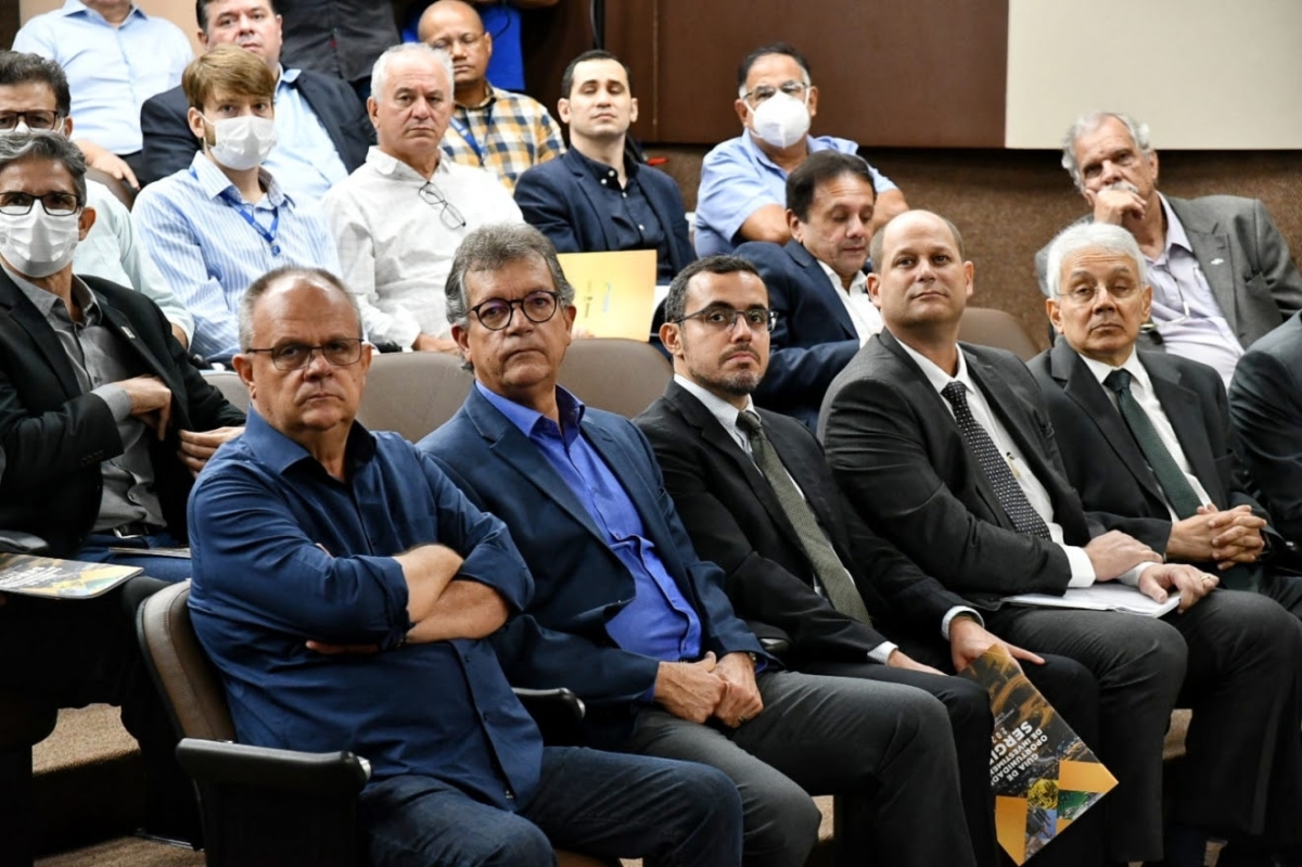 Laércio Oliveira participa da assinatura de importantes acordos para o desenvolvimento de Sergipe - Foto: Site Laércio Oliveira