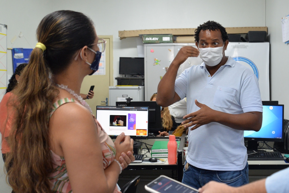 Governo de Sergipe autoriza contratação temporária de tradutores e intérpretes Libras - Foto: Seduc/SE