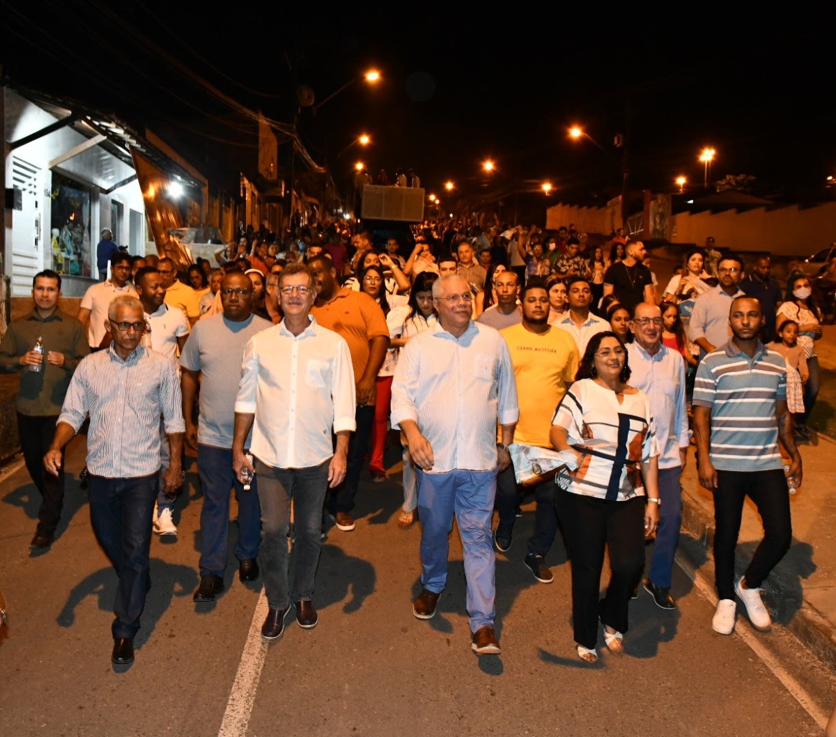 Em procissão, Laércio Oliveira agradece a Deus por graças alcançadas - Foto: Site Laércio Oliveira