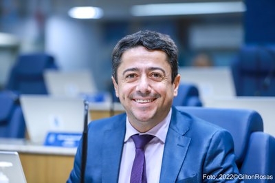 Aprovação de PL de Fabiano Oliveira emociona familiares de José Fernandes - Foto: Gilton Rosas | Assessoria Fabiano Oliveira