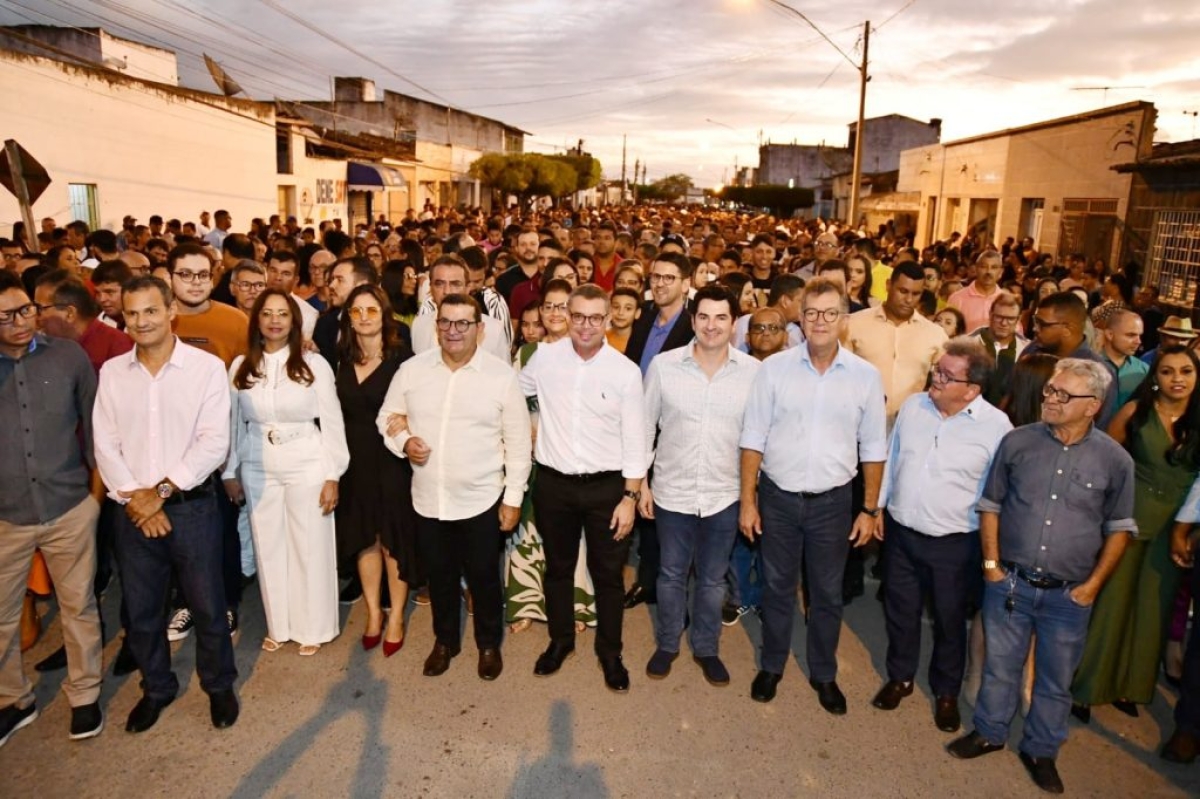 Laércio Oliveira acompanha celebrações religiosas em Glória e Tobias Barreto - Foto: Site Laércio Oliveira