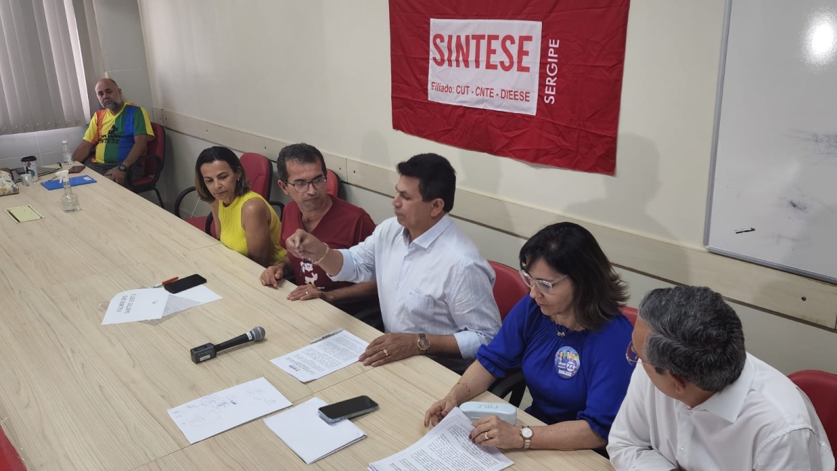 Governo de Valmir de Francisquinho pagará Piso Nacional aos professores e devolverá os 14% descontados dos aposentados - Foto: Assessoria Valmir de Francisquinho