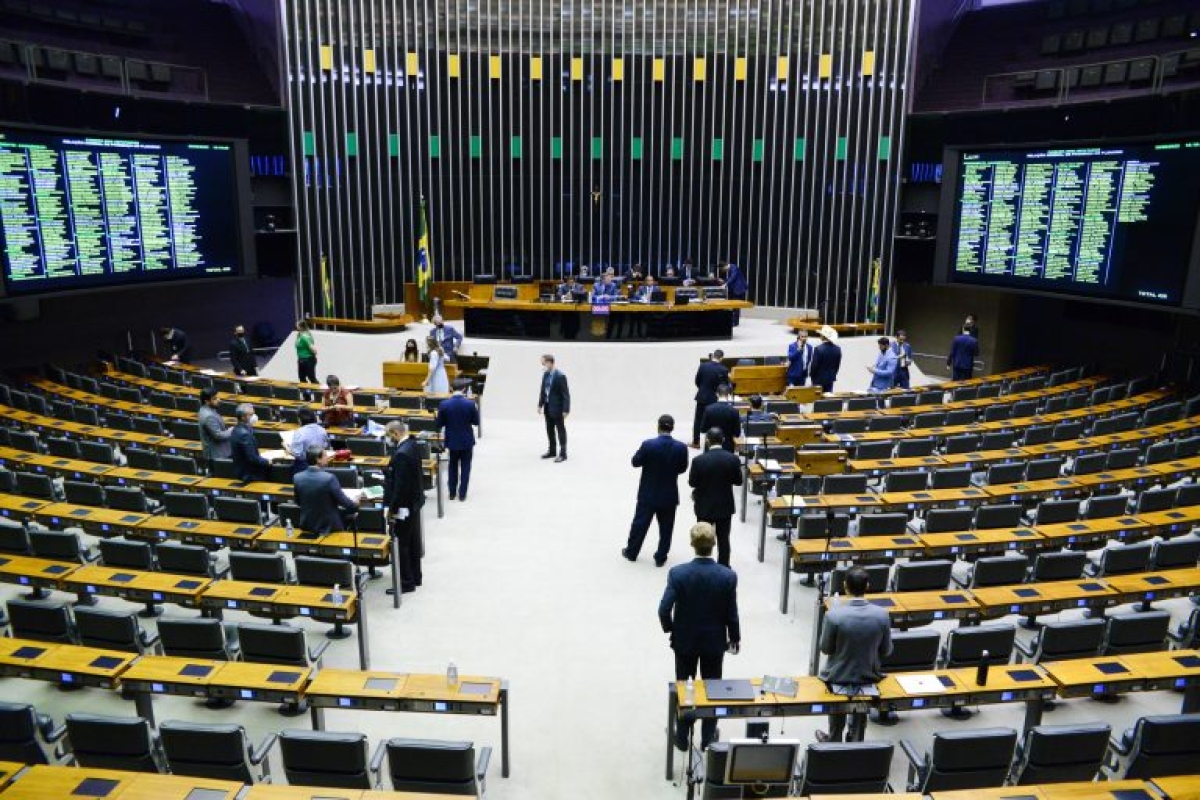 Câmara aprova projeto que regulamenta a profissão de condutor de ambulância - Foto: Wesley Amaral | Câmara dos Deputados