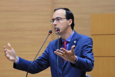 Georgeo Passos volta a defender o pagamento do piso salarial da enfermagem e apela para convocação os aprovados em concurso da polícia penal - Foto: Assessoria Georgeo Passos