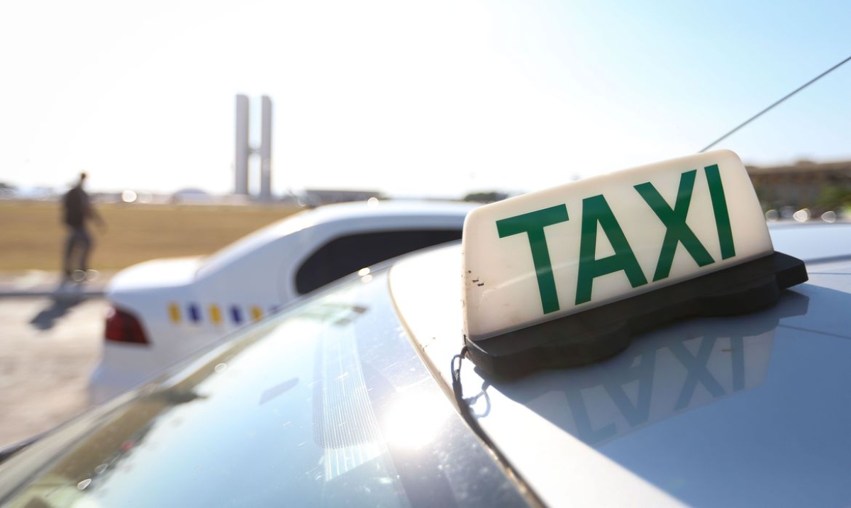Auxílios Caminhoneiro e Taxista podem ser requeridos até 10 de outubro - Foto: Marcelo Camargo | Agência Brasil