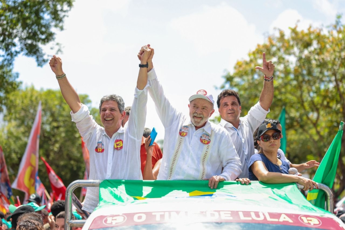 Lula realiza ato em Aracaju e pede para o povo de Sergipe votar em Rogério Carvalho - Foto: Ricardo Stuckert