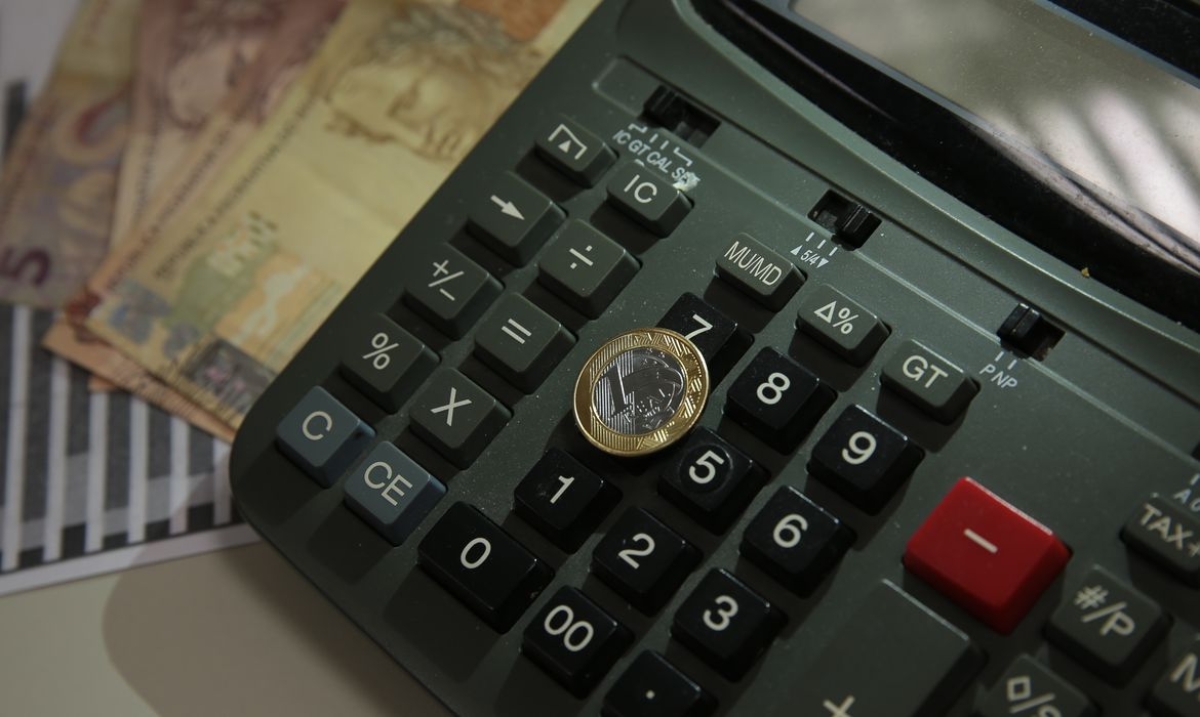 Chave para começar a investir é construir reserva de emergência - Foto: de arquivo: Marcello Casal Jr. | Agência Brasil