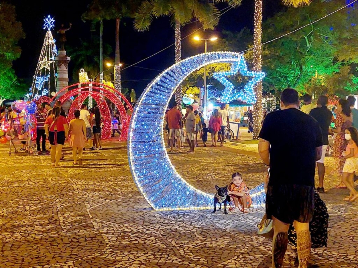 Famílias vivem ambiente mágico no Natal Iluminado - Foto: Marcio Rocha | Fecomércio/SE