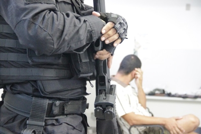 Homem suspeito de matar os pais com golpes de foice é preso pelo DHPP - Foto: SSP/SE