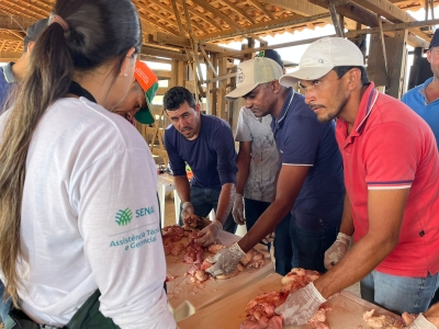Produtores de leite atendidos pela ATeG realizam curso de Inseminação Artificial - Foto: Senar/SE