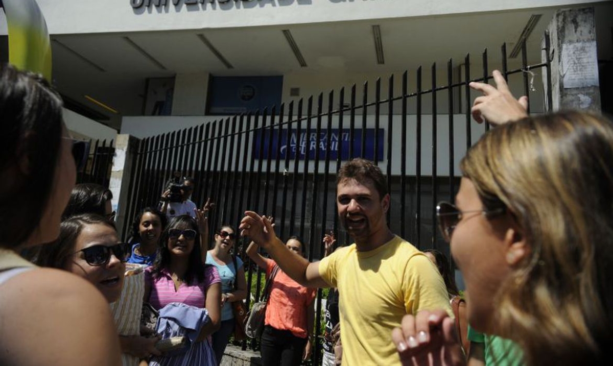 Estudantes podem se inscrever no Fies a partir desta terça-feira, 7/3 - Foto: Tânia Rêgo | Agência Brasil