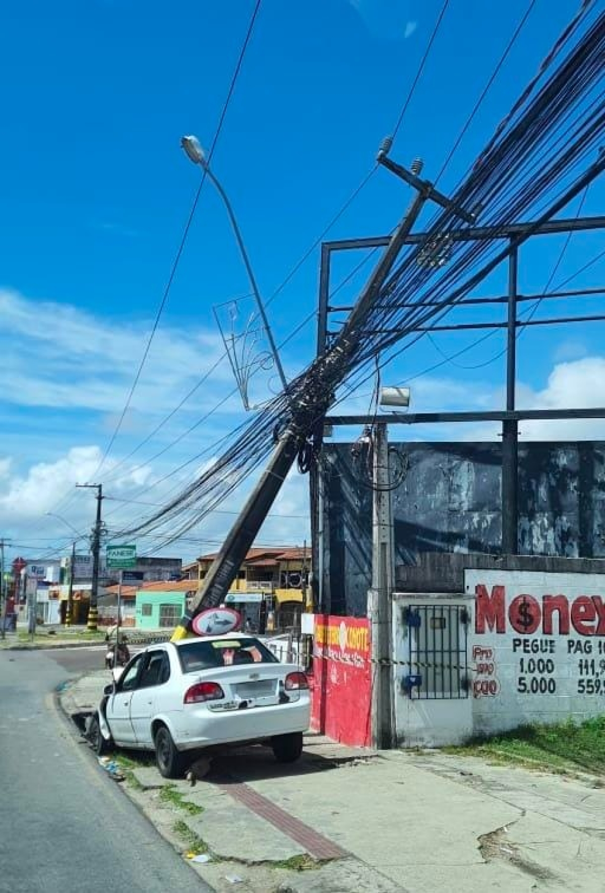 Energisa registra 39 ocorrências de colisões em postes em 2023 - Foto: Assessoria Energisa/SE
