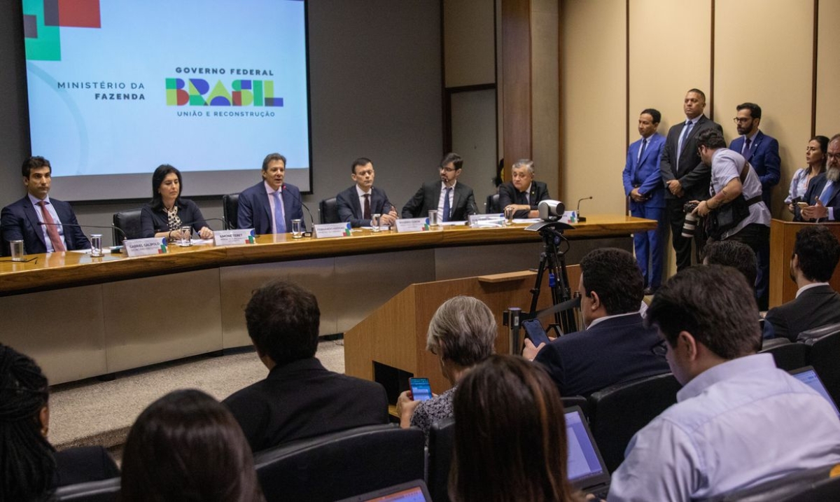 Os ministros da Fazenda, Fernando Haddad e do Planejamento, Simone Tebet, durante coletiva sobre a nova regra fiscal - Foto: José Cruz | Agência Brasil