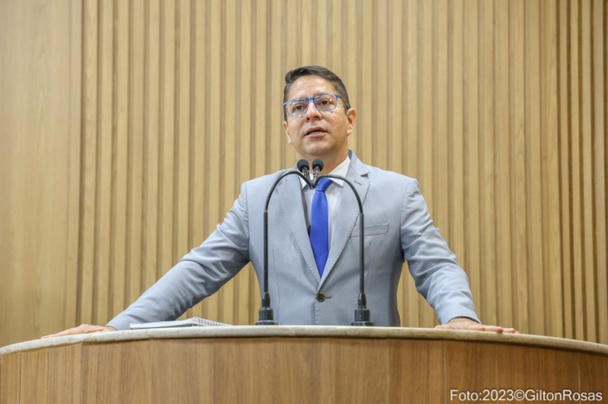 Ricardo Marques sugere que o governador conheça os reais problemas da Deso antes de fazer a concessão - Foto: Gilton Rosas | CMA