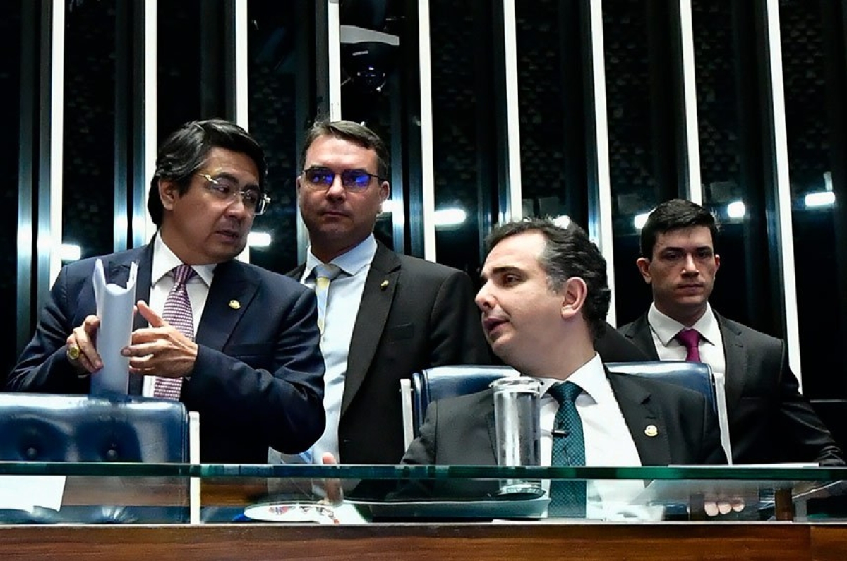 Relator da medida provisória, senador Giordano conversa com o presidente do Senado, Rodrigo Pacheco - Foto: Waldemir Barreto | Agência Senado