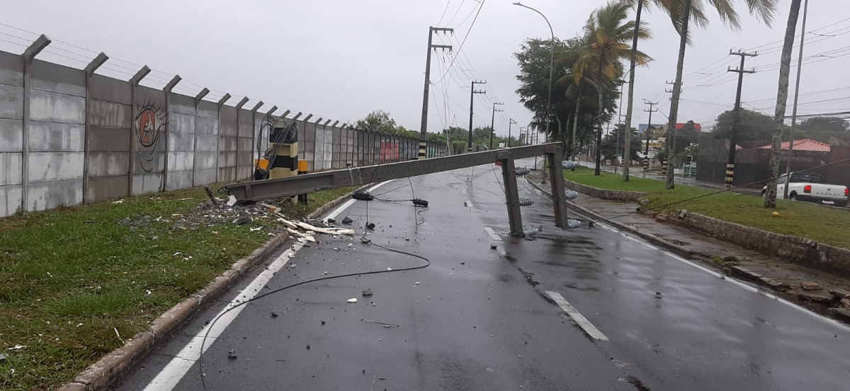 Energisa alerta sobre os riscos de colisões em postes - Foto: Assessoria Energisa/SE