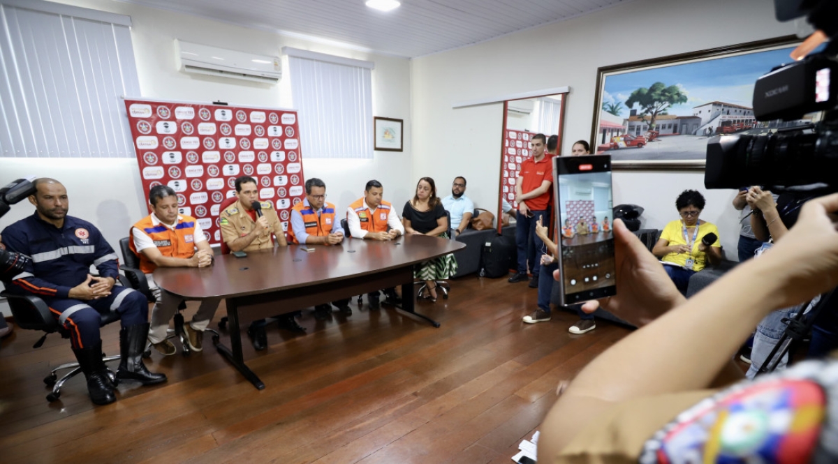 Comandante do Corpo de Bombeiros arma que o local não apresentava características
externas que demonstrassem que o imóvel era dedicado à residência multifamiliar - Foto: Jorge
Henrique | Governo de Sergipe