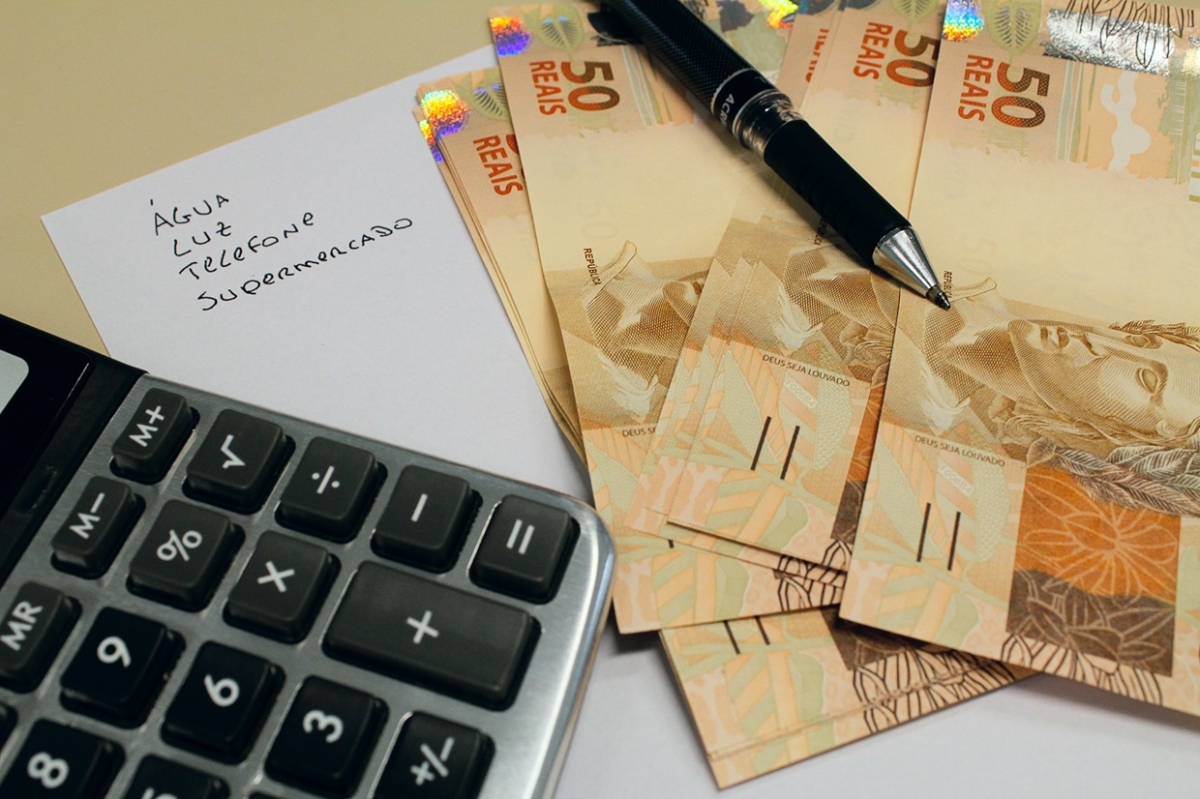Economista dá dicas de organização financeira para o começo do ano - Foto: Marcos Santos | USP Imagens