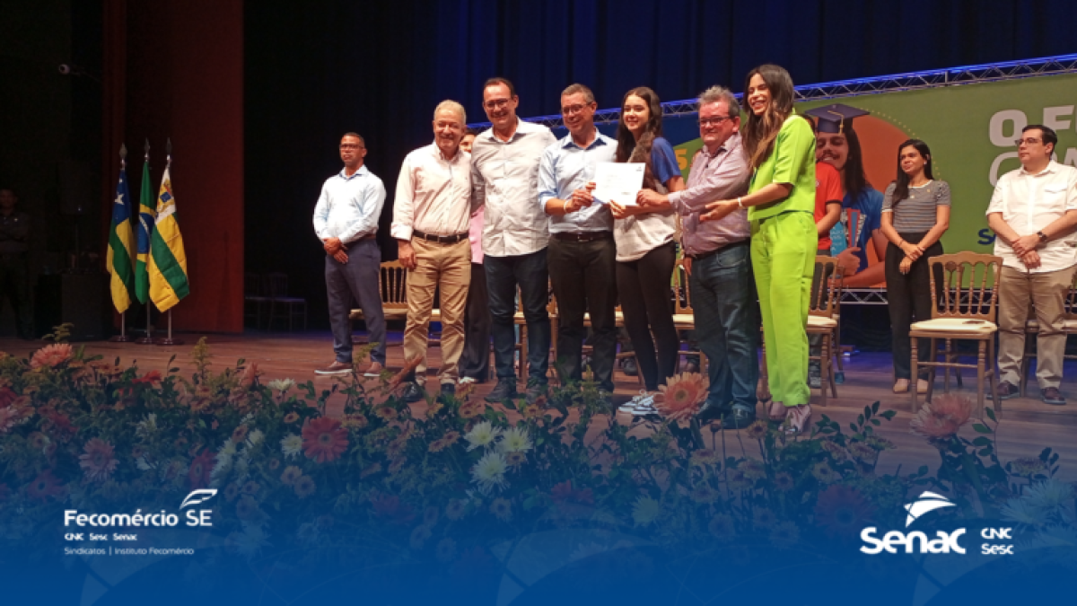Alunos da rede pública lotam Teatro Tobias Barreto para receber certificação do Senac - Imagem: Assessoria Senac Sergipe