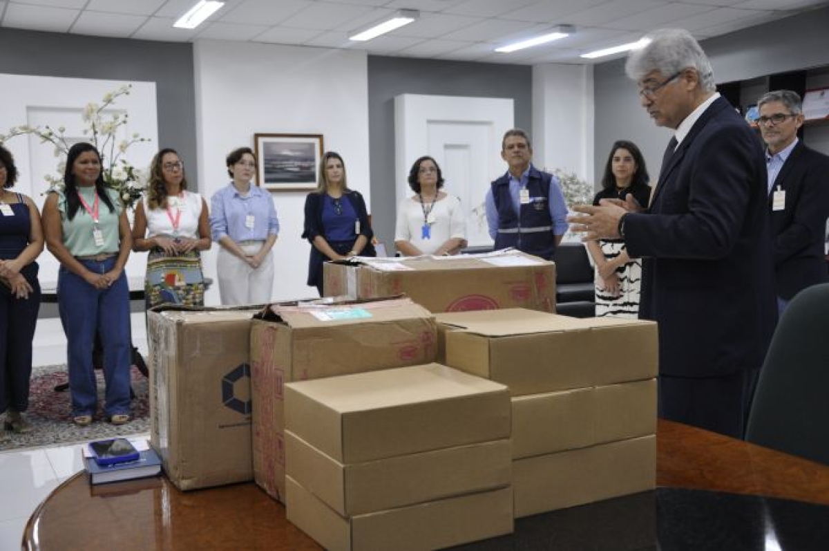 Marisqueiras de São Cristóvão: TRT/SE entrega a laboratório da UFS material para produção de repelentes - Foto: TRT-20 Sergipe