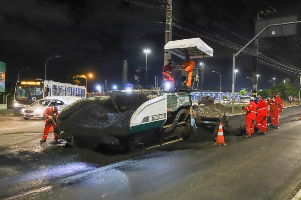 Tancredo Neves: obra ganha celeridade com execução de serviços à noite e fins de semana - Foto: Marcelle Cristinne | Prefeitura de Aracaju