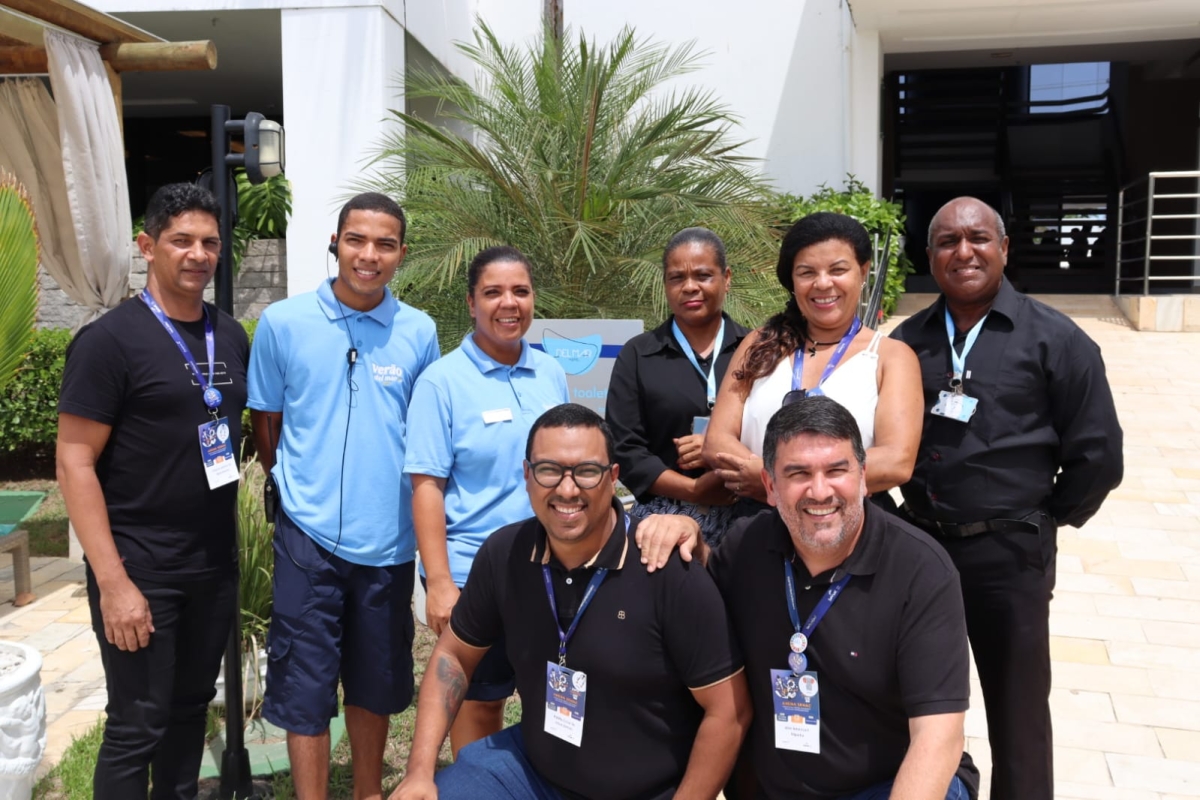 Garçons com instrutores e gerente CGT - Foto: Assessoria Senac Sergipe