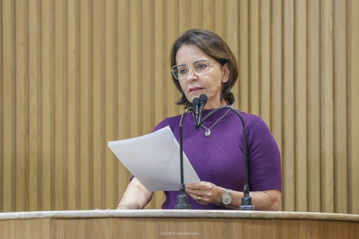Emília Corrêa: Praia Formosa é retrato do abandono que está Aracaju - Foto: Gilton Rosas / CMA