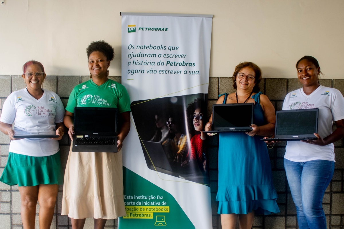 Petrobras doa 40 notebooks para o Projeto Rede Solidária de Mulheres de Sergipe - Foto: Assessoria
