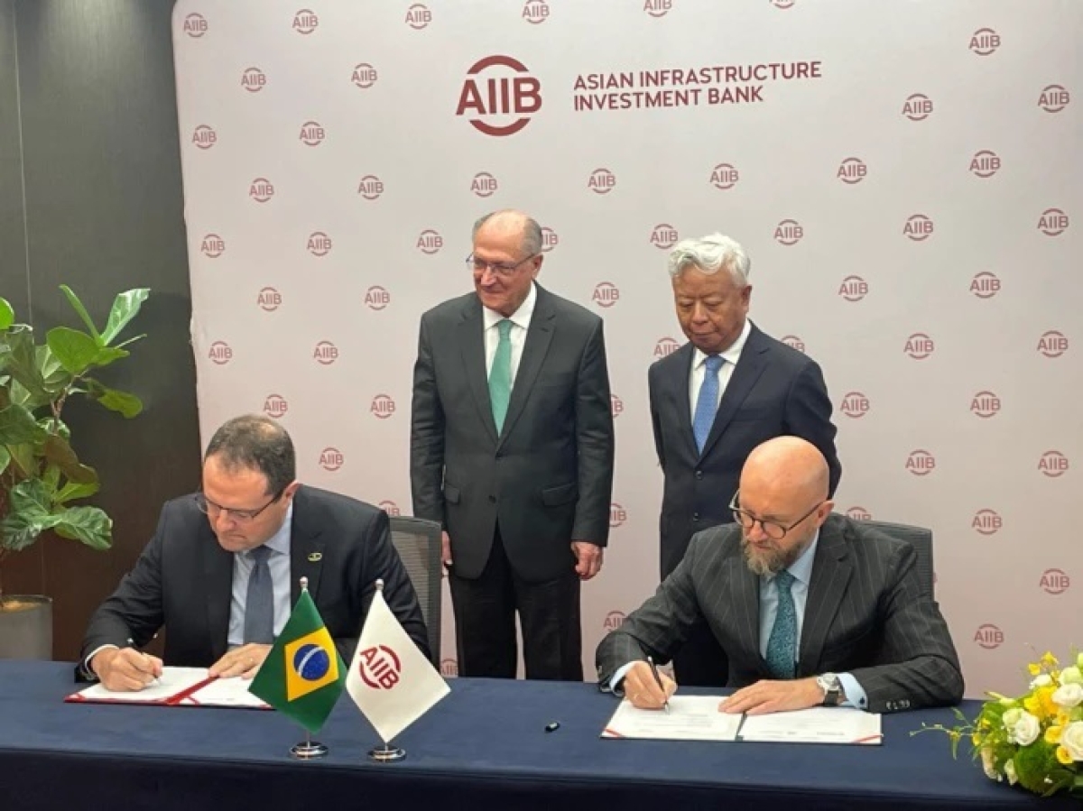 Acordos foram assinados na China, onde está também o vice-presidente, Geraldo Alckmin - Foto: BNDES