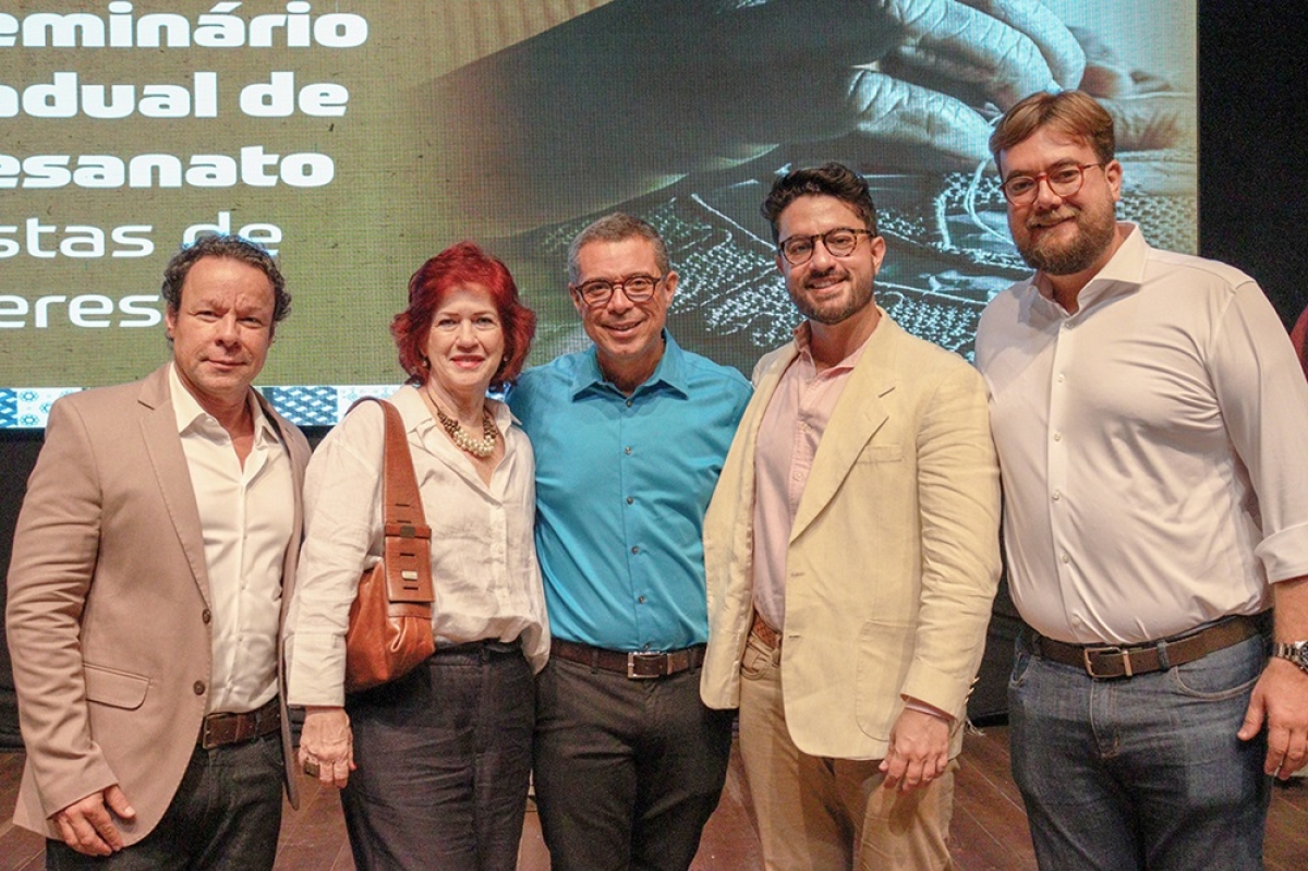 Gilvan Acciolli, Mercês Souza e Rodrigo Fonseca com o governador Fábio Mitidieri e o secretário Jorge Teles - Foto: João Ribeiro